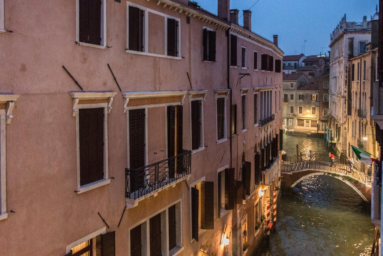 Rialto Bridge Large Venetian Style With Liftアパートメント エクステリア 写真